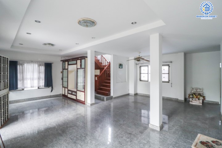 *****บ้านเดี่ยวมือสองย่านนนทบุรี แบรนด์ Property Perfect ม.มณีรินทร์ รัตนาธิเบศร์ เนื้อที่ 81.4 ตร.ว. ฟังก์ชัน 3 ห้องนอน 2 ห้องน้ำ จอดรถได้ 2 คัน บนทำเลศักยภาพ เชื่อมต่อหลายเส้นทาง ใกล้ทางด่วนงามวงศ์วาน และรถไฟฟ้า "สถานีบางรักน้อยท่าอิฐ"